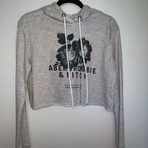 Hoodie cropped sweater